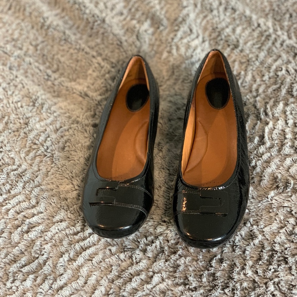 Black Patent Leather Clarks - Size 10